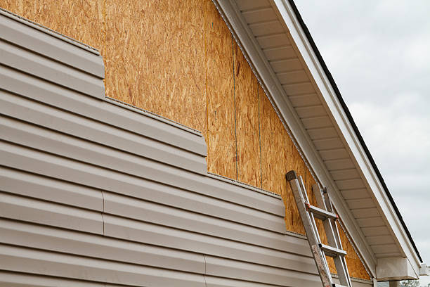 24/7 Emergency Siding Repair experts in Seattle, WA
